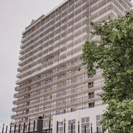 Гранд Отель Россия Гудаута Экстерьер фото